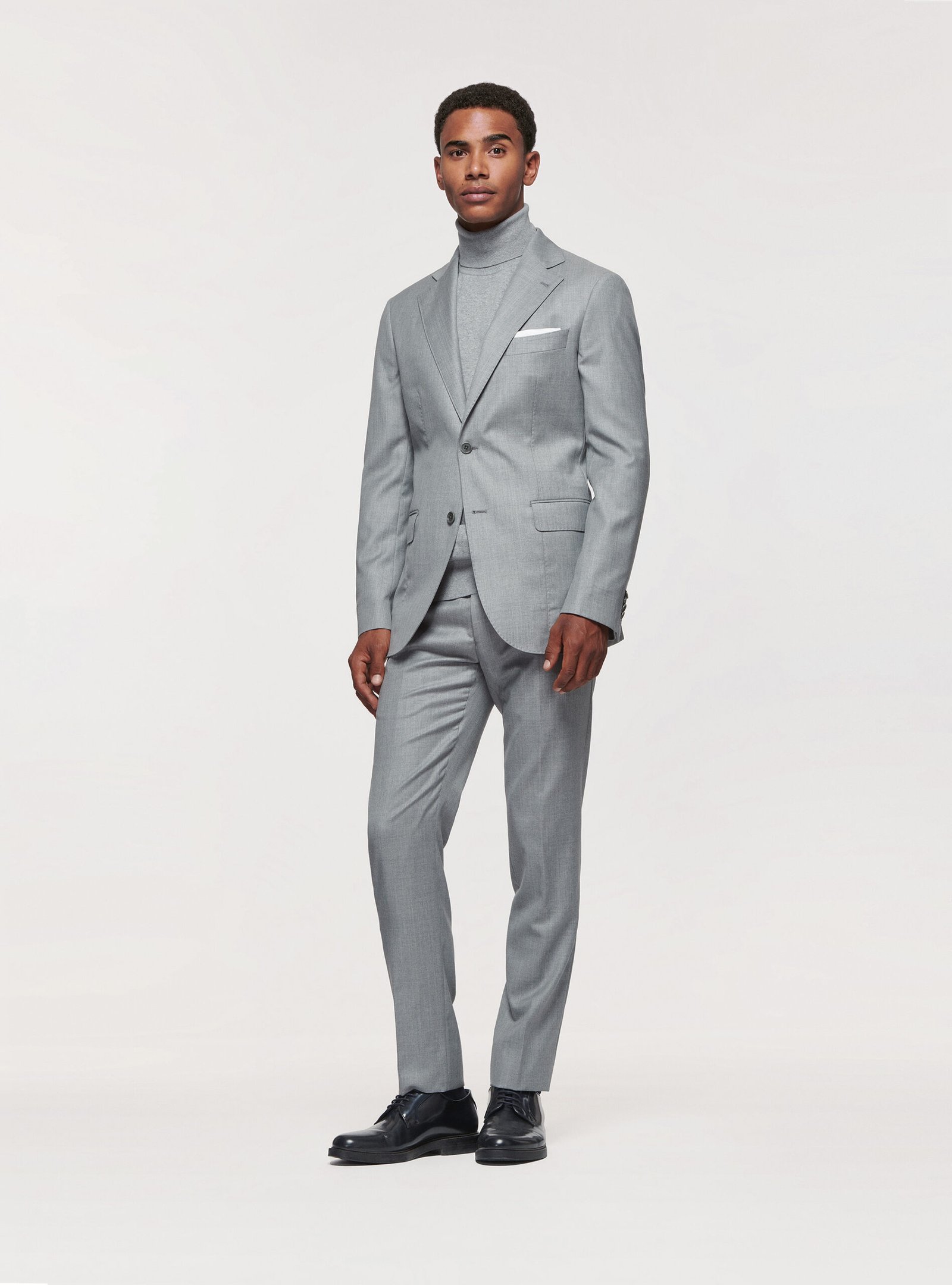 Light gray suit in 110s pure superfine wool